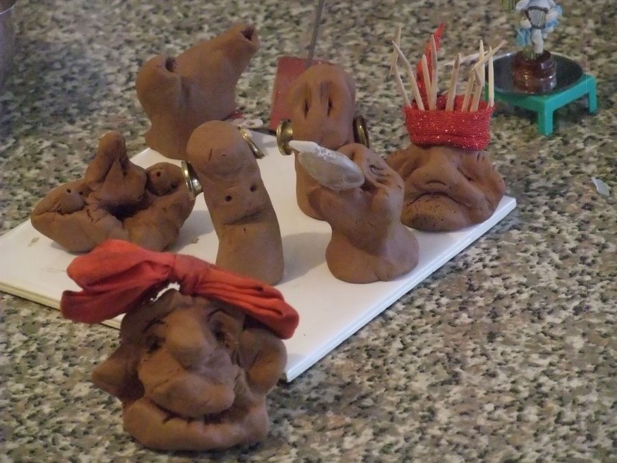 The Belle twins, How, Joy, X and child no. 6.