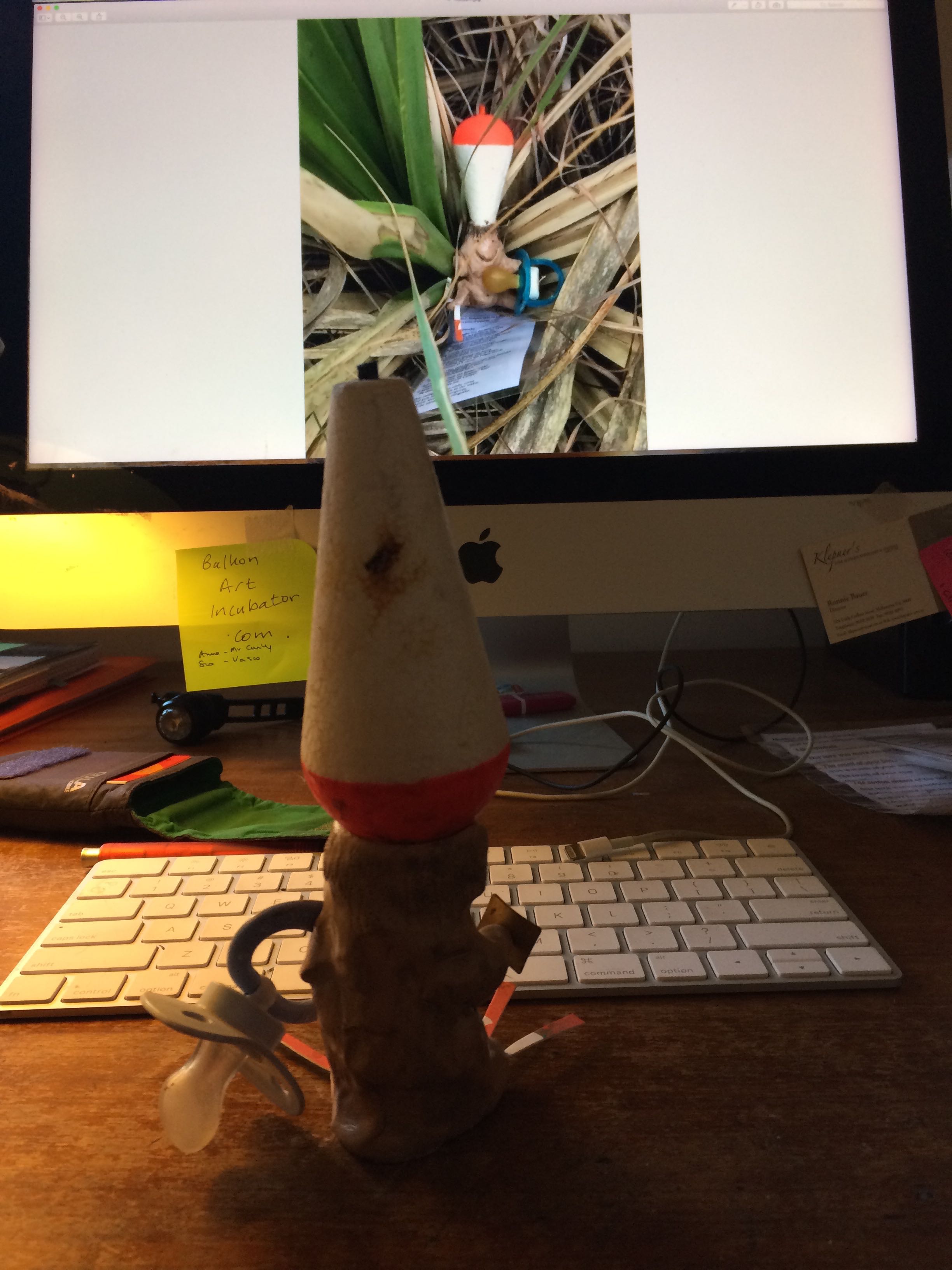 Jetsam starring at his lost brother!